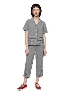 ERIKA Coordinating black white capri pants and crop-top embroidery Y2K 
Cottage